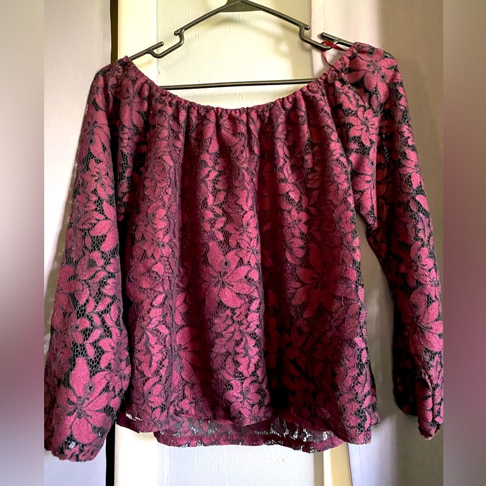 Women’s Hollister burgundy and black lace 3/4 sleeve off the shoulder size S